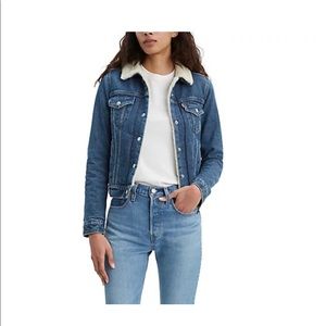 NWT Levi’s Sherpa Trucker Jacket Orig. $98